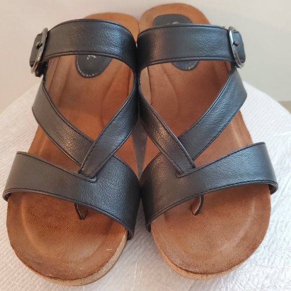 Euro Soft Black Emrie wedge women sandals Size 10M. - Picture 8 of 15